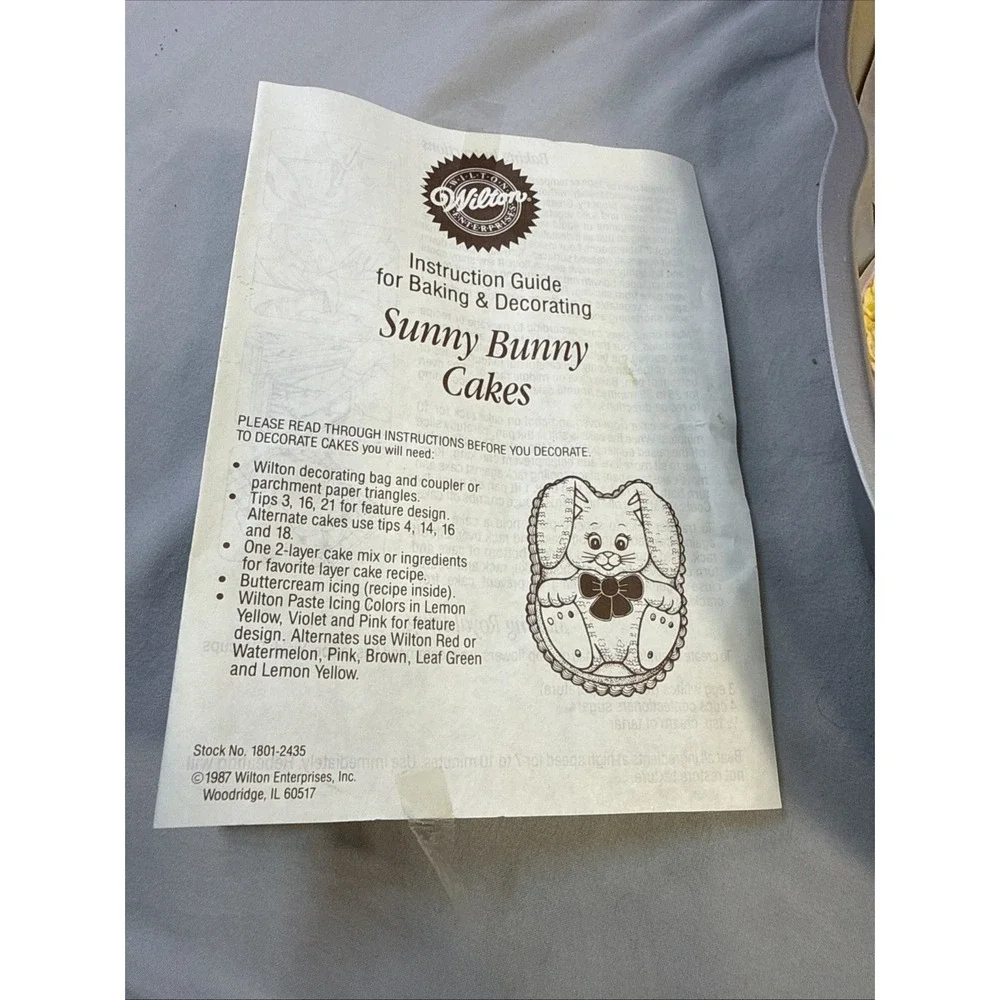 Wilton Sunny Bunny Rabbit Cake Pan Aluminum Baking 13